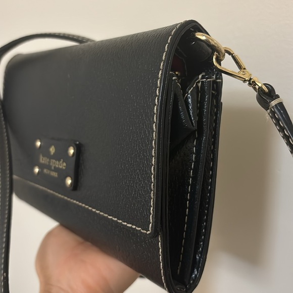 Kate Spade Natalie Wellesley Clutch crossbody bag in black. - Picture 3 of 10